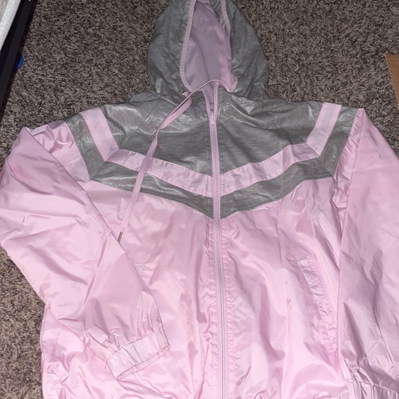 Pink and gray windbreaker - Picture 1 of 1
